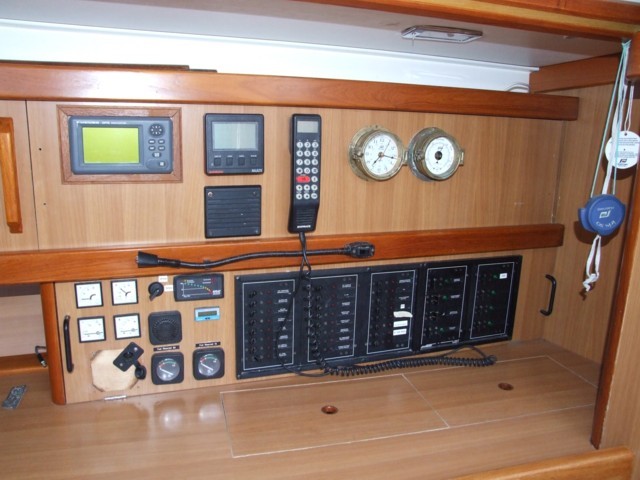 Dufour 48 teck - 19.jpg